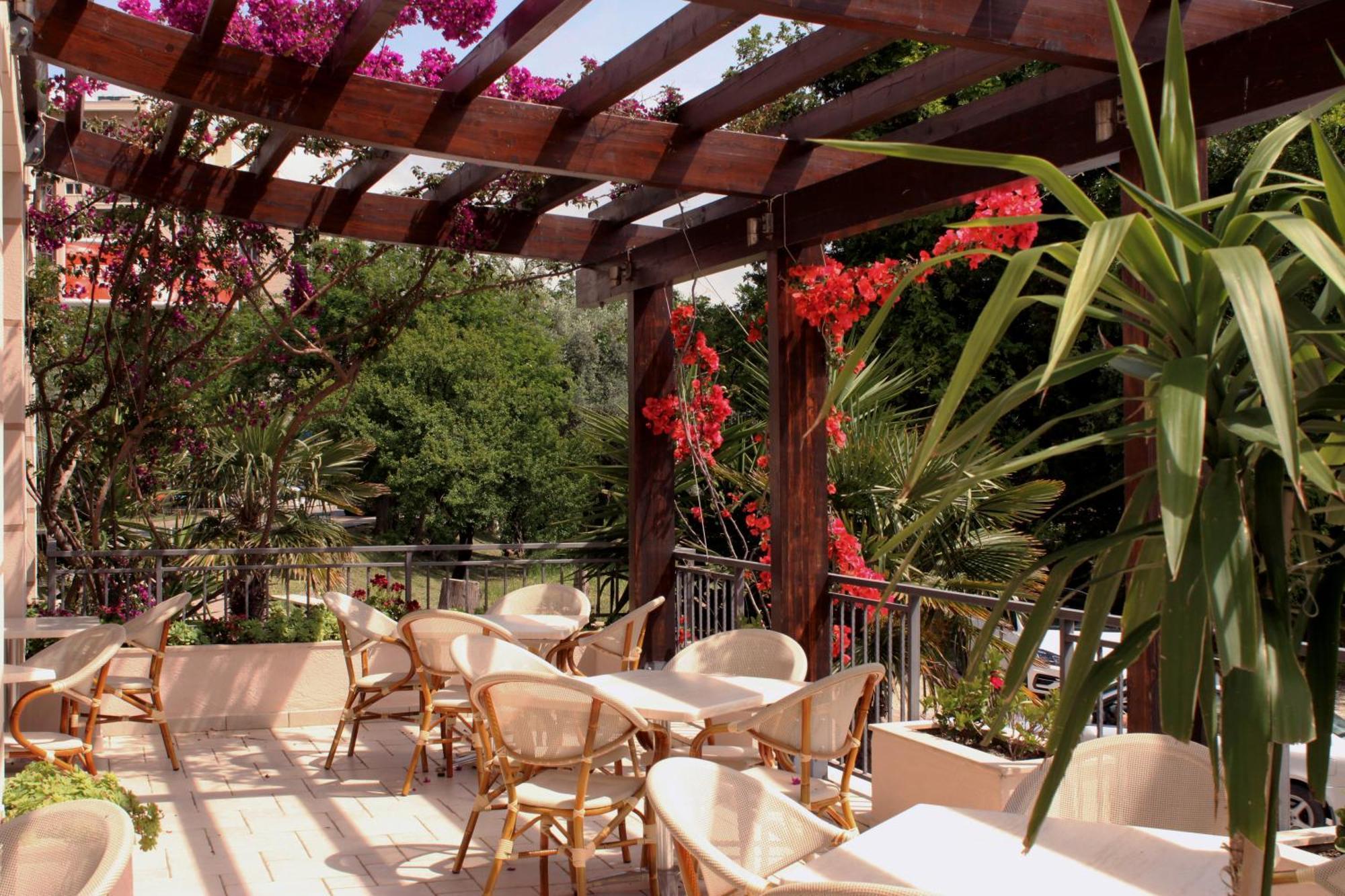 Hotel Petrovac Zewnętrze zdjęcie