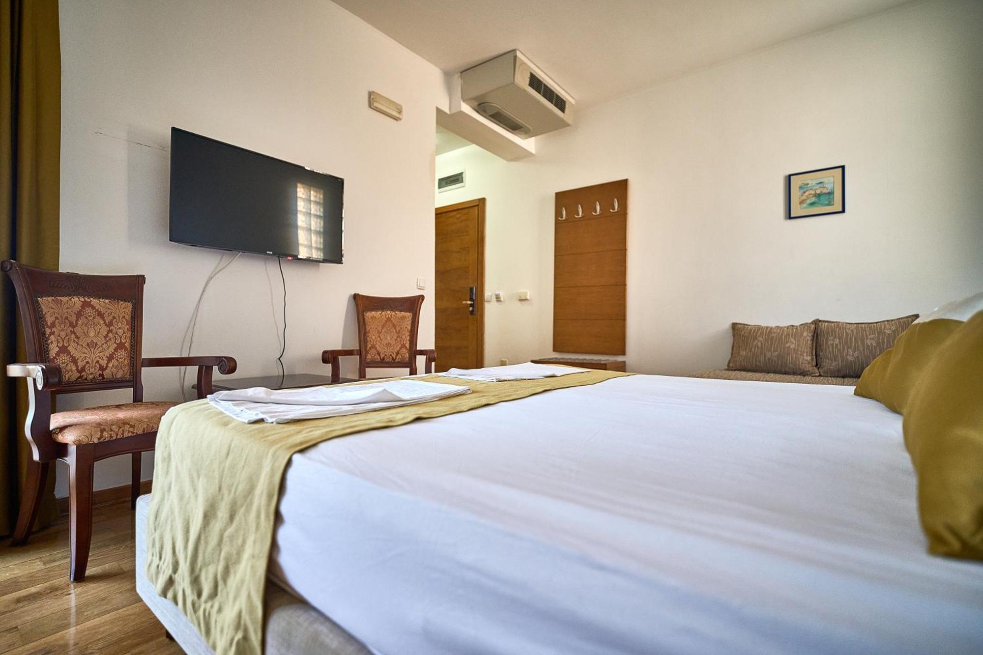 Hotel Petrovac Zewnętrze zdjęcie