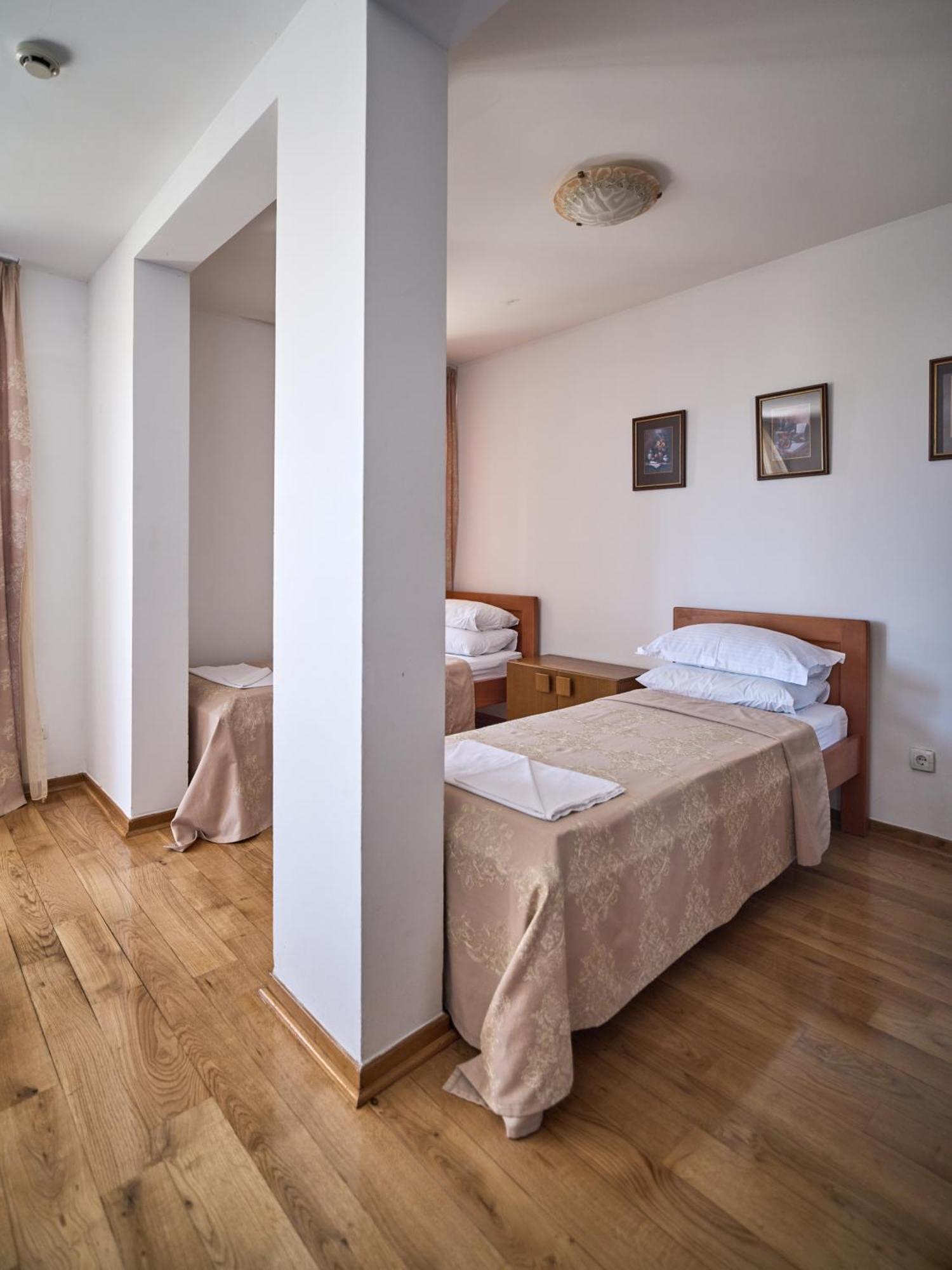 Hotel Petrovac Zewnętrze zdjęcie
