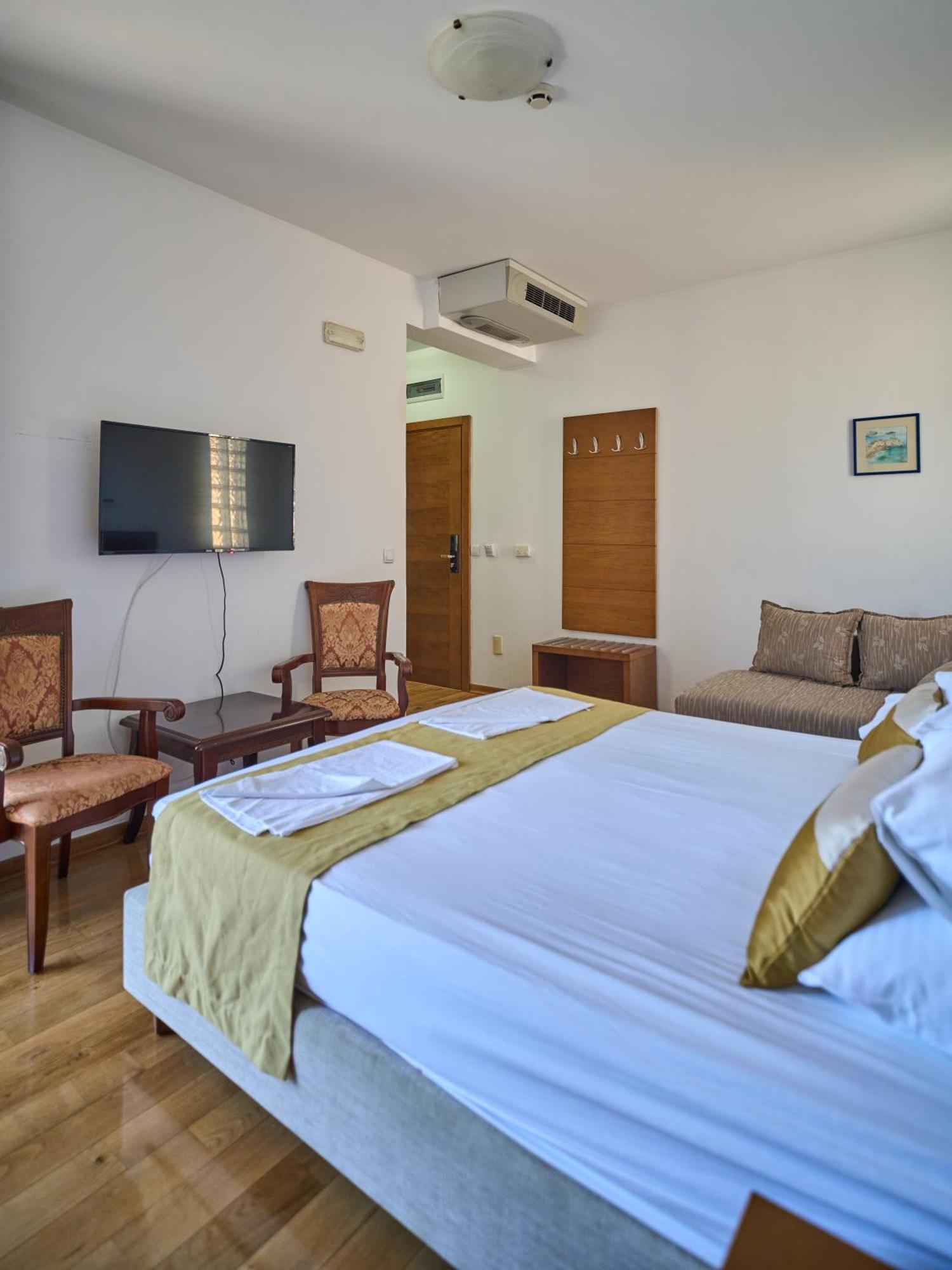 Hotel Petrovac Zewnętrze zdjęcie