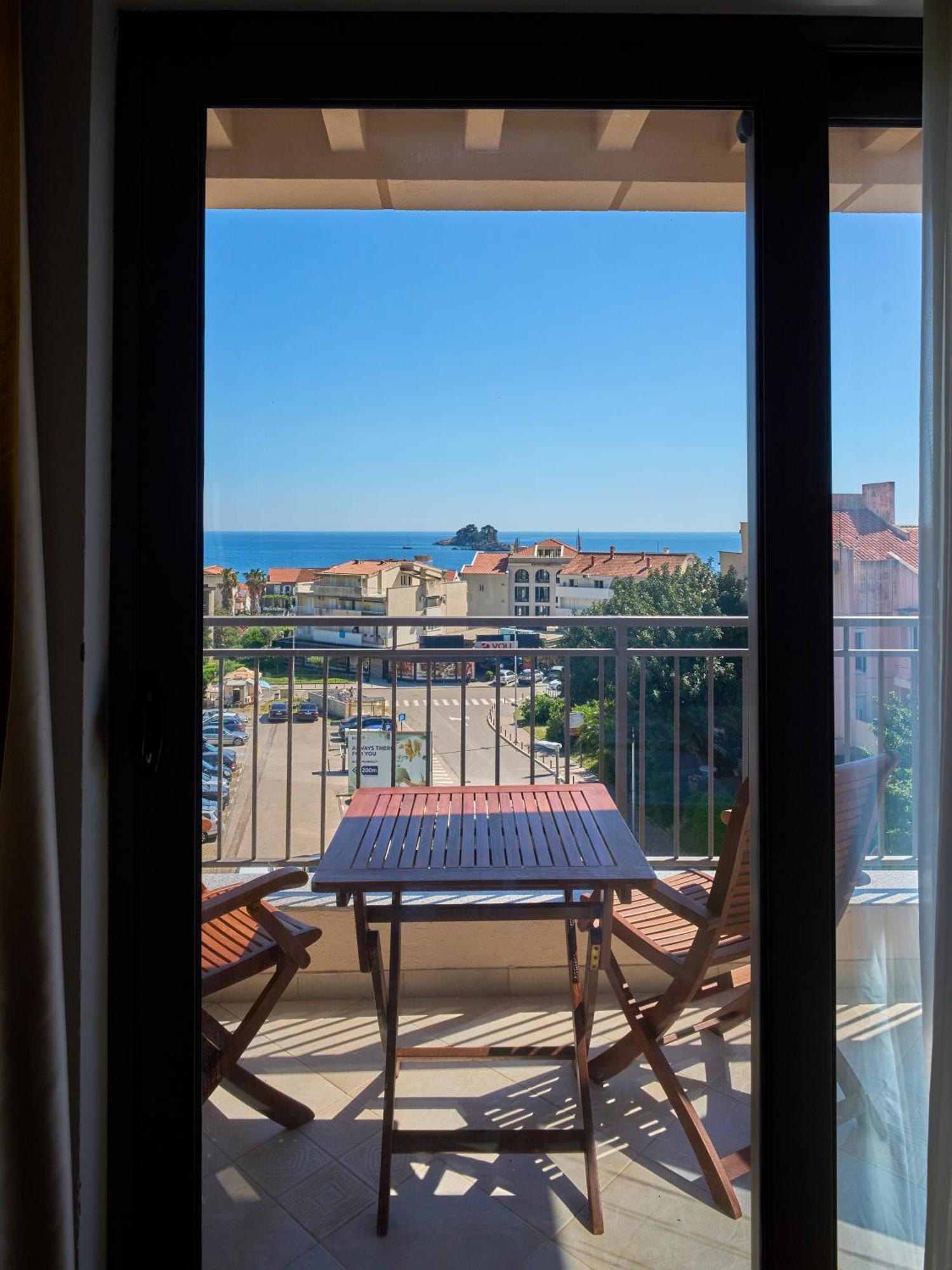 Hotel Petrovac Zewnętrze zdjęcie