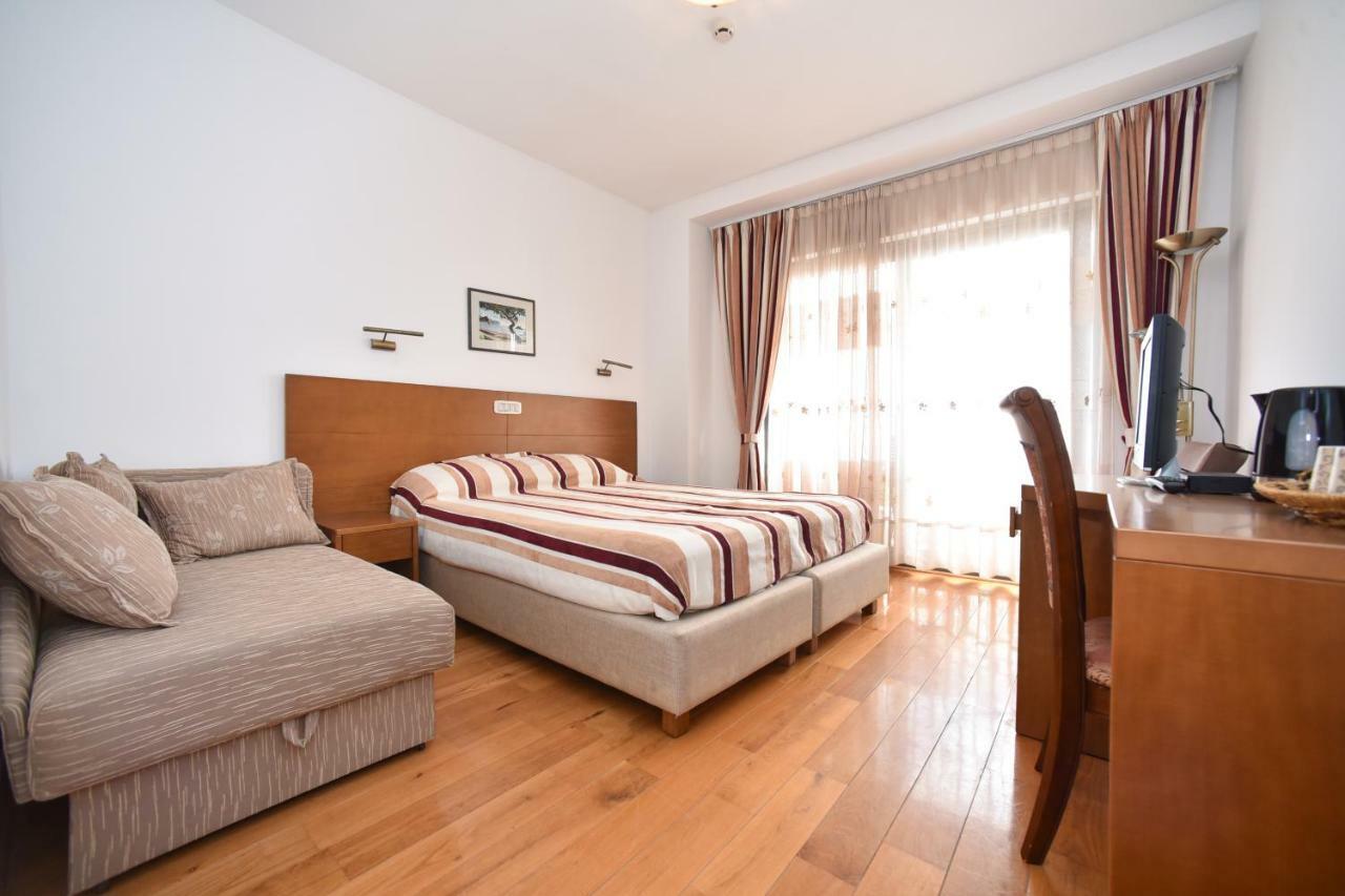 Hotel Petrovac Zewnętrze zdjęcie