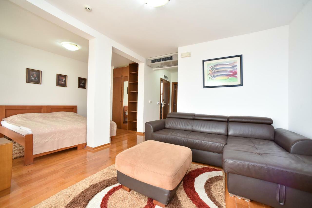 Hotel Petrovac Zewnętrze zdjęcie