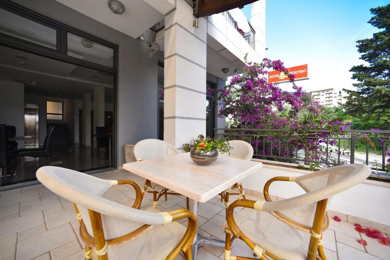 Hotel Petrovac Zewnętrze zdjęcie